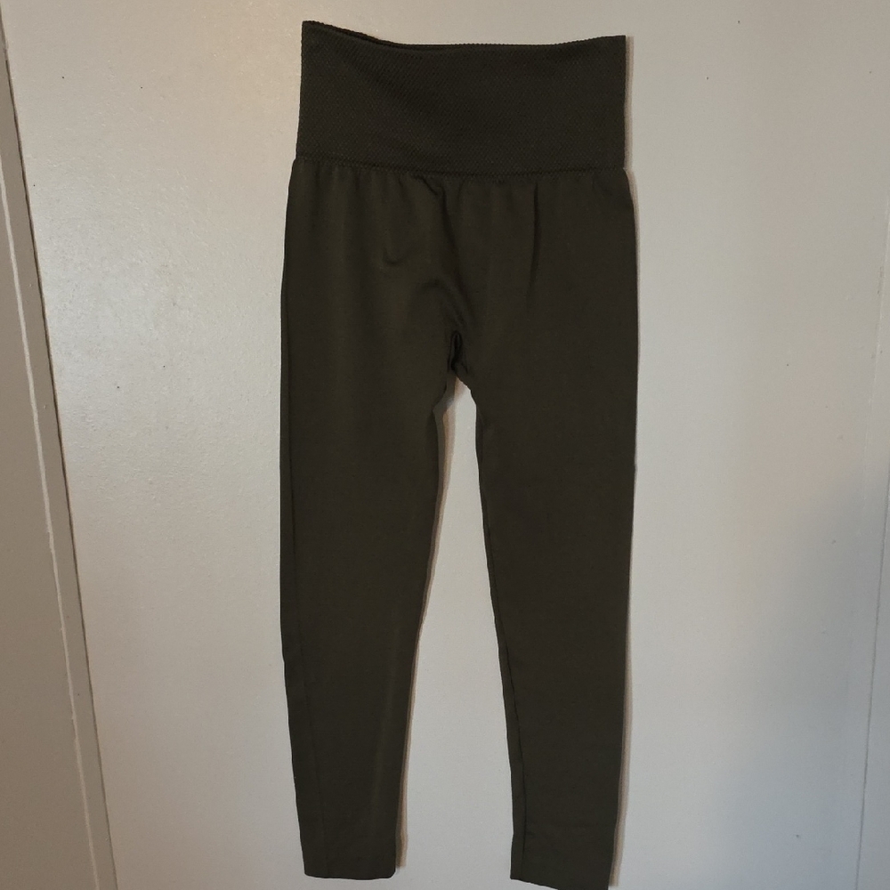⚡️3/$20 Leggings Mix & Match Bundle⚡️ Kids High-Waisted Leggings in Olive